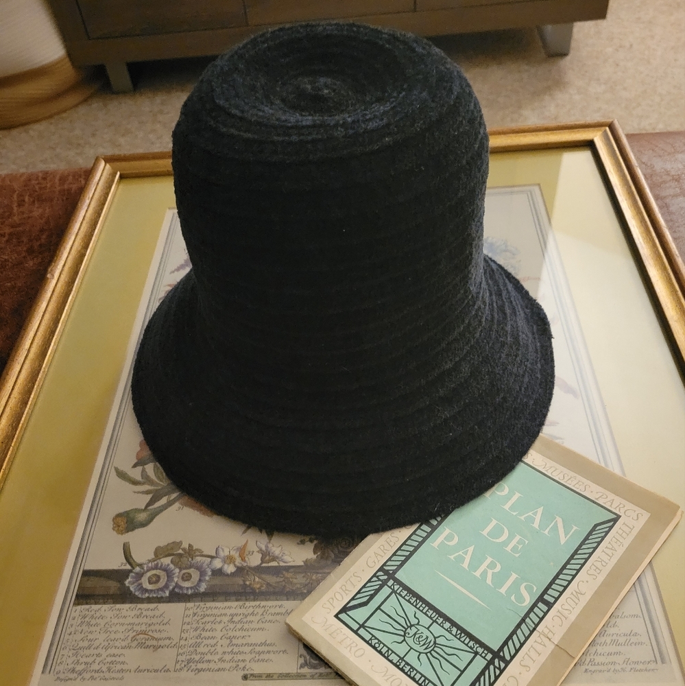 1990s Vintage Bucket Hat